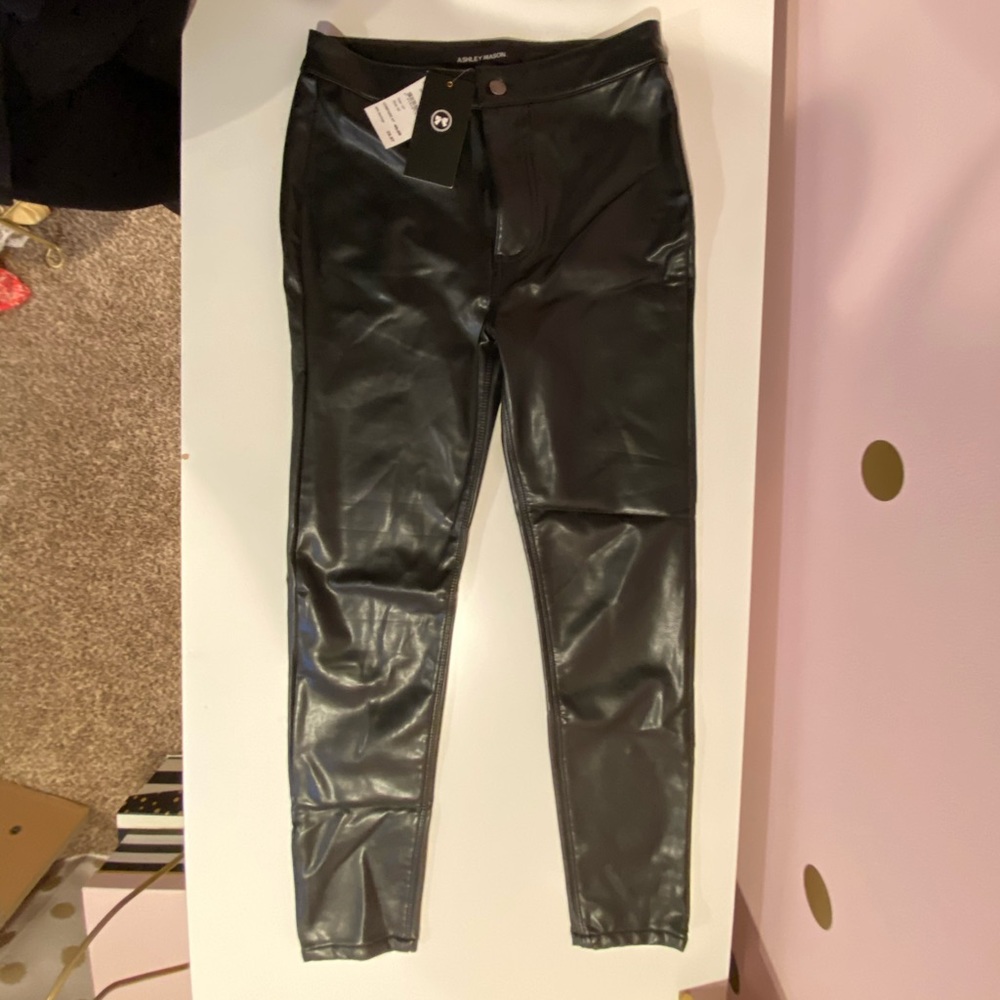 Leather stretch skinny pants